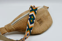 Lade das Bild in den Galerie-Viewer, Bauchtasche Ethno