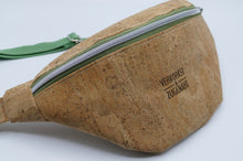 Lade das Bild in den Galerie-Viewer, Bauchtasche Uni Silber